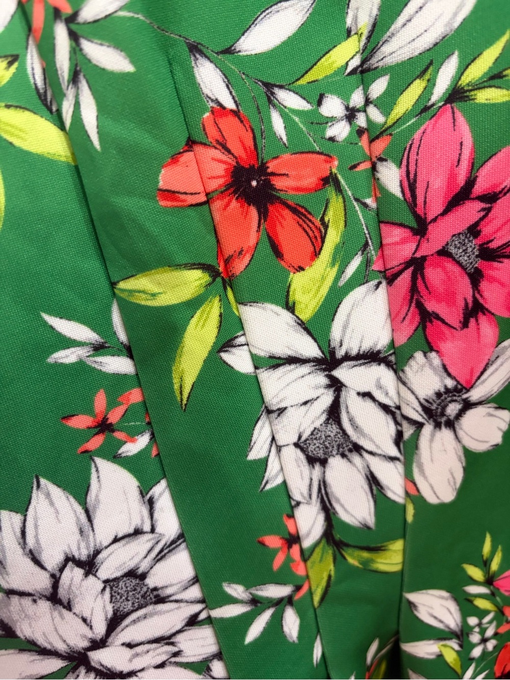 Vince Camuto | Green Floral Sleeveless Mini Dress - Picture 4 of 10
